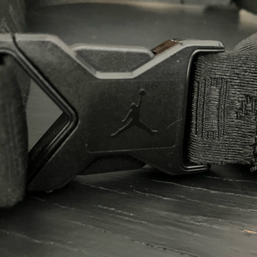 Nike Air Jordan Jumpman Collaborator Crossbody Belt Bag Olive Brown NWT Gift - Picture 7 of 7